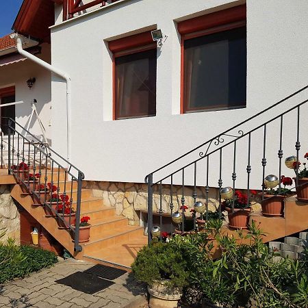 Rege Apartman Alsóörs Zewnętrze zdjęcie