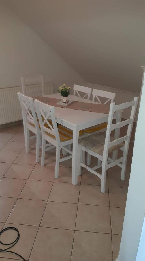 Rege Apartman Alsóörs Zewnętrze zdjęcie