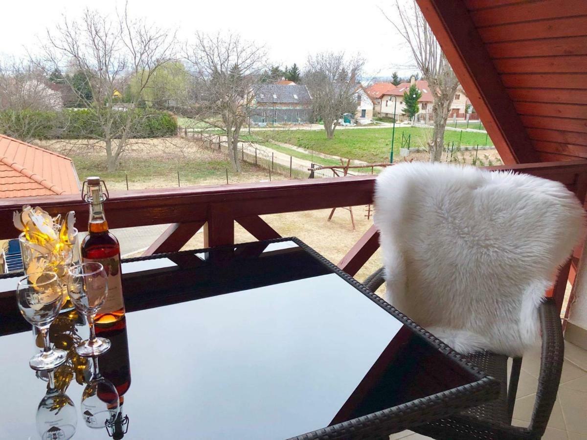 Rege Apartman Alsóörs Zewnętrze zdjęcie